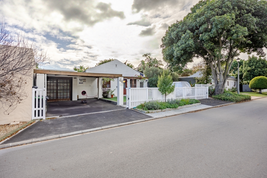 3 Bedroom Property for Sale in Edgemead Western Cape